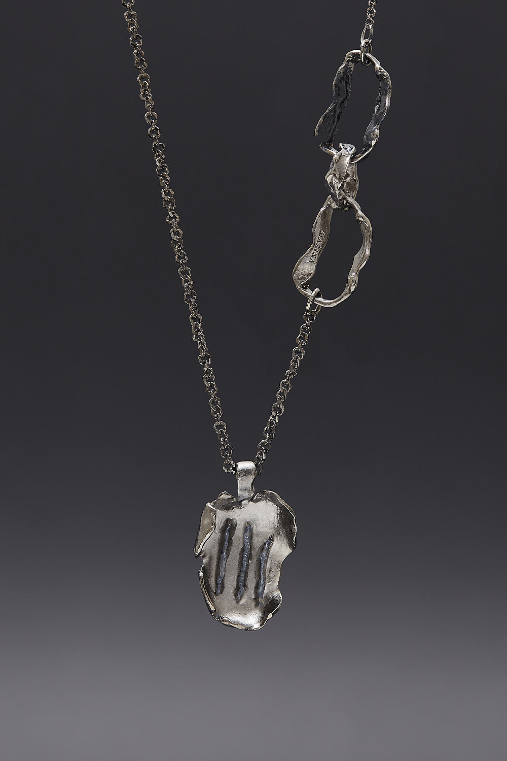 Rhizome mini pendant necklace noir - fasfas