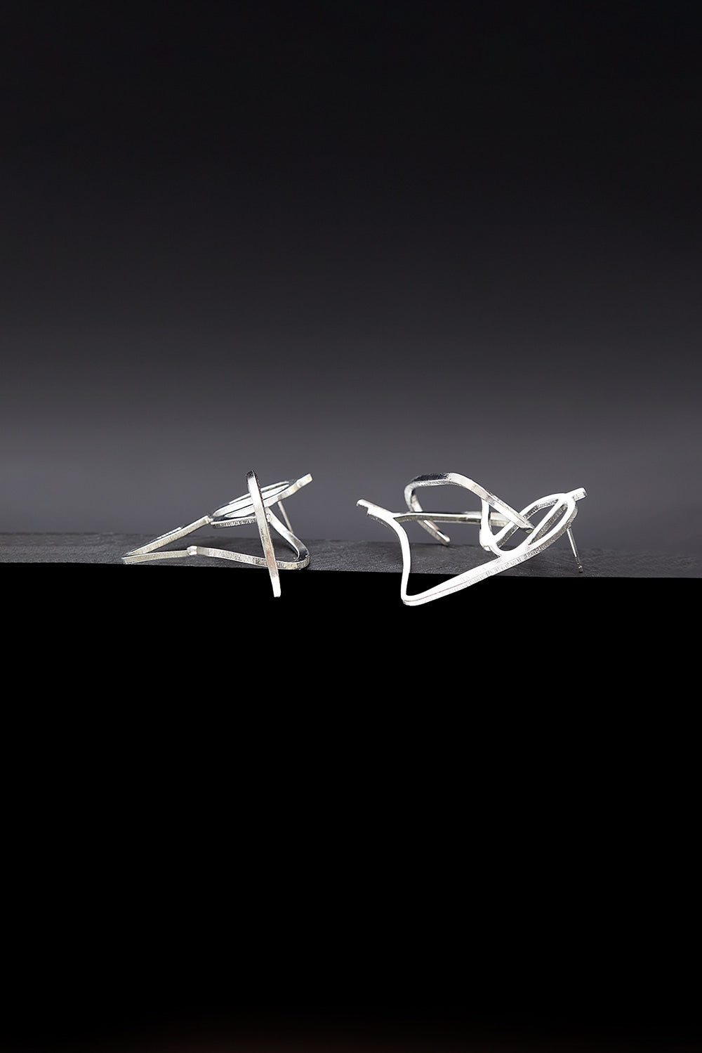Dancing objet No.7 earrings - silver(clip-on earrings) - fasfas