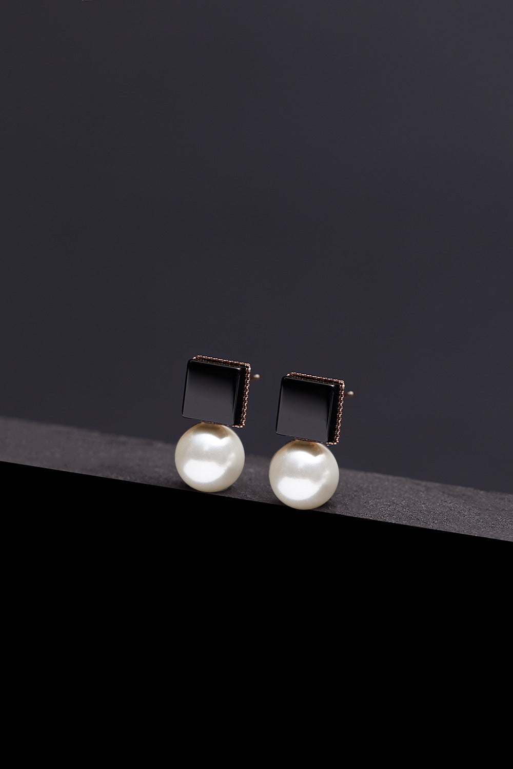 Dual onyx 10mm white pearl earrings(clip-on earrings) - fasfas