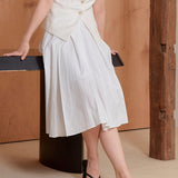 Unbalanced pleats skirt white