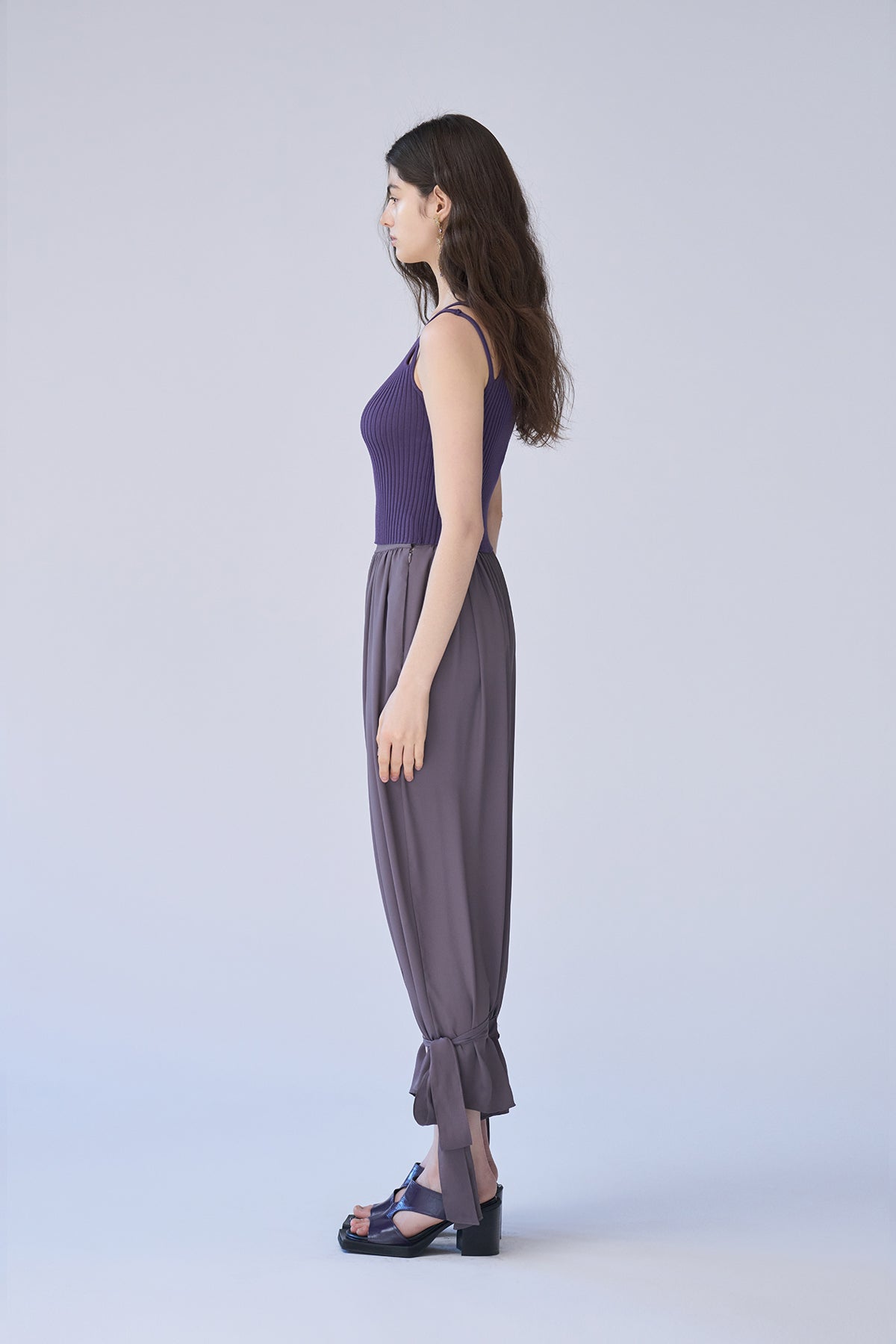 Cut point ribbon pants gray - fasfas