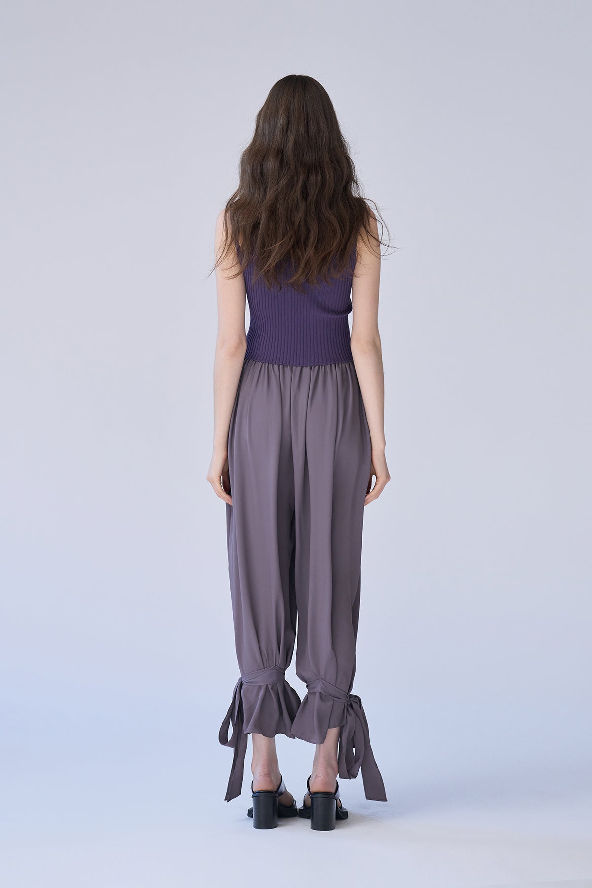 Cut point ribbon pants gray - fasfas