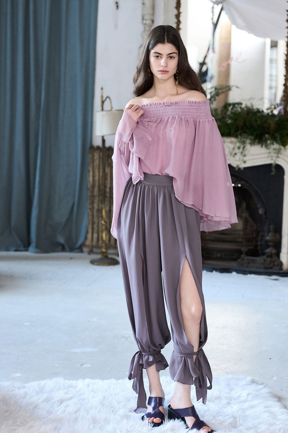Cut point ribbon pants gray - fasfas