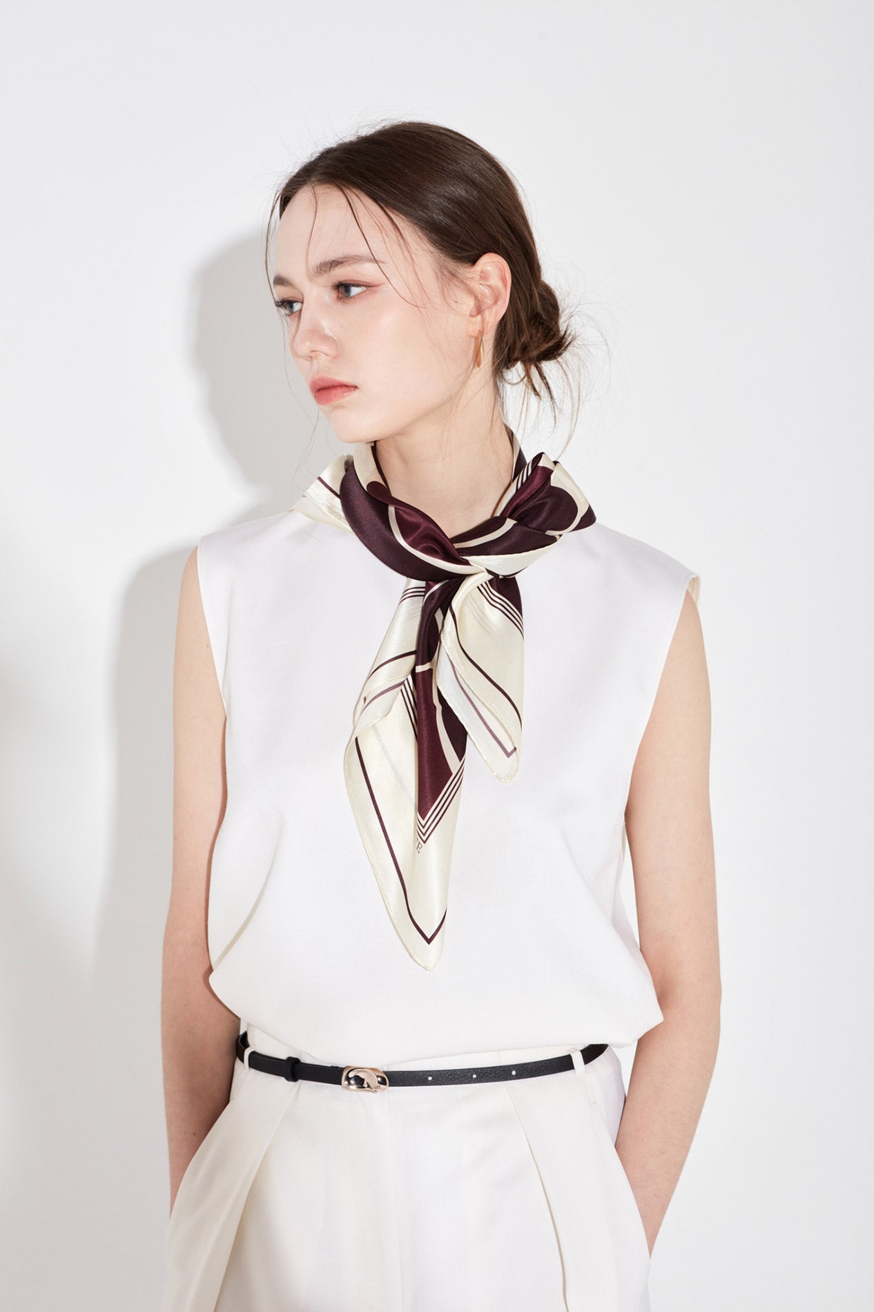 Eva deep v-neck top ivory - fasfas