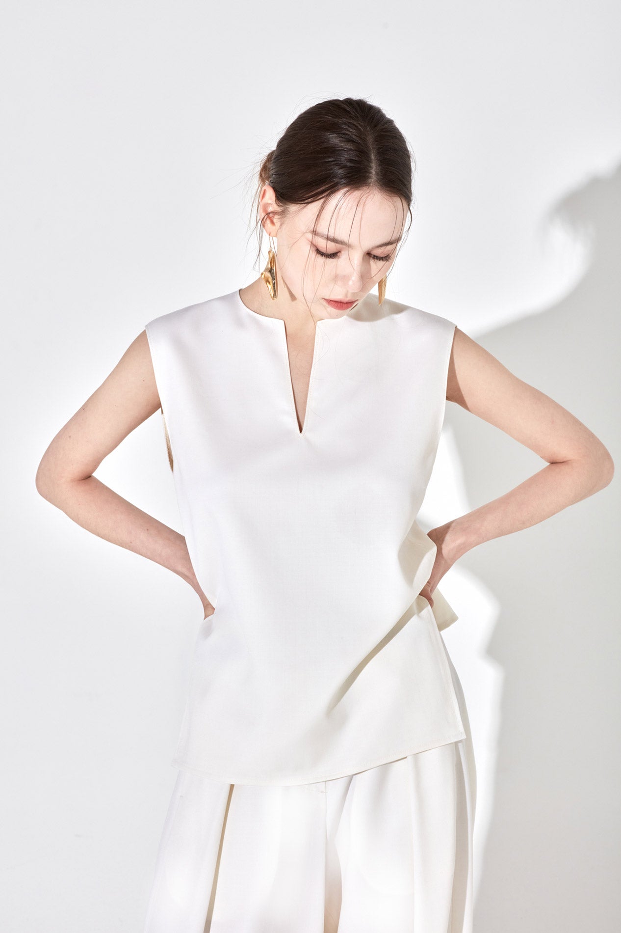 Eva deep v-neck top ivory - fasfas