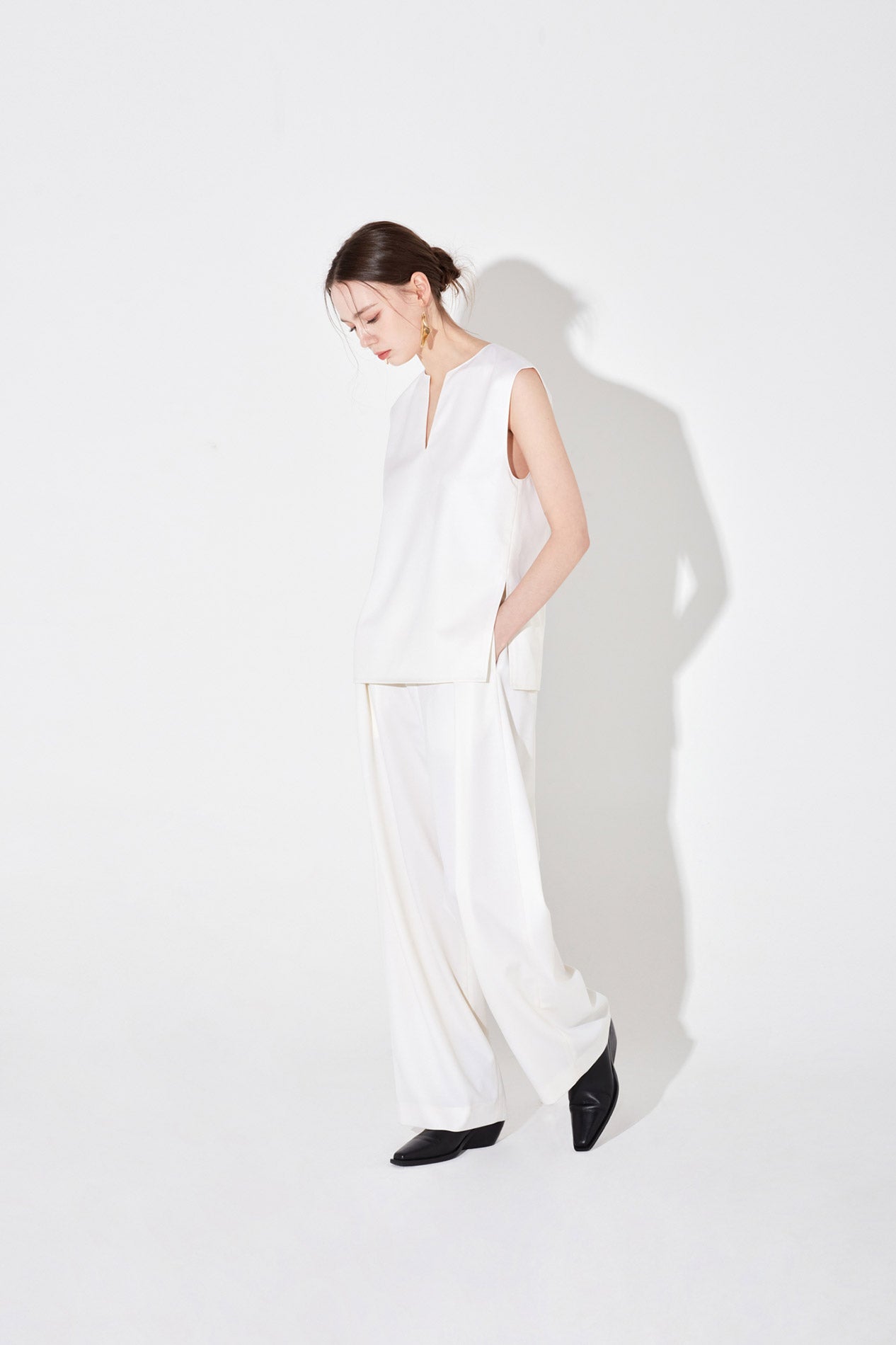 Eva deep v-neck top ivory - fasfas