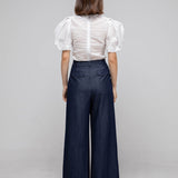 Slim fit shirring white blouse
