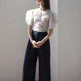 Slim fit shirring white blouse