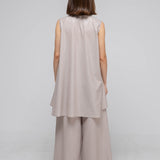 Loose fit v-neck sleeveless jacket