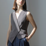 Sleeveless asymmetric jacket
