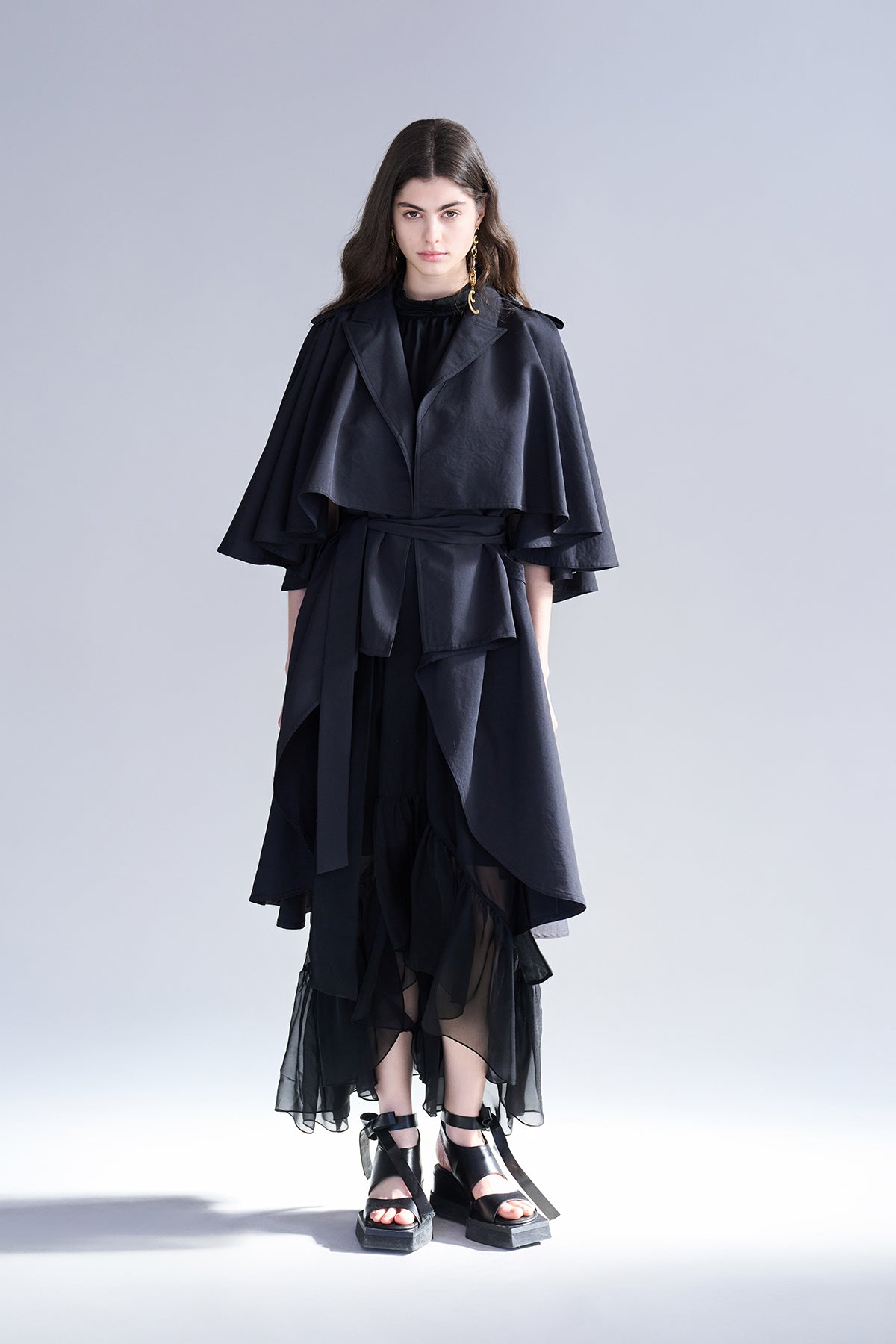 Loose fit cutout cape sleeve asymmetric trench coat black - fasfas