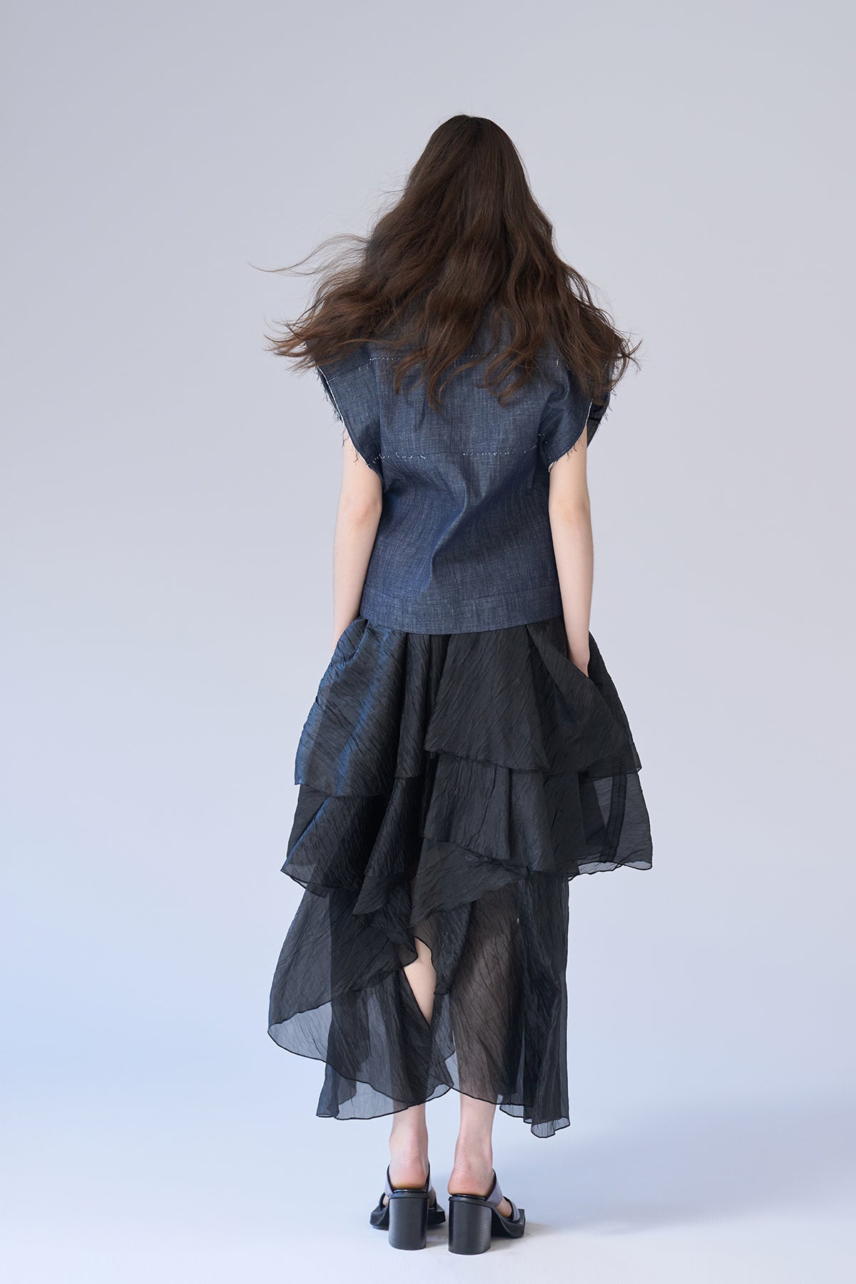 Loose fit sleeveless denim jacket - fasfas