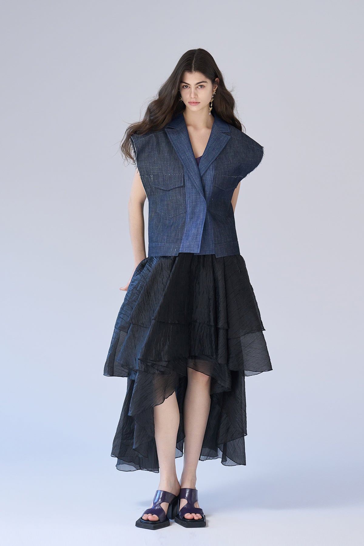 Loose fit sleeveless denim jacket - fasfas
