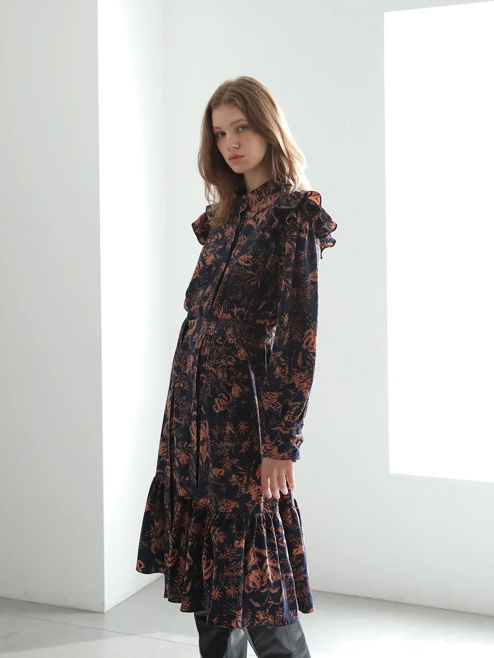 Loose fit flower print shirring long dress - fasfas