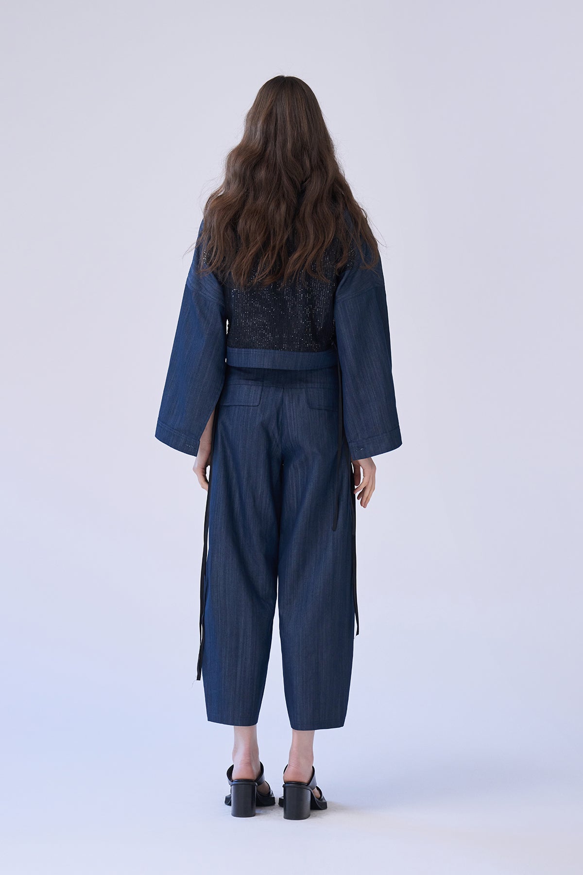 Open sleeve denim spangle crop jacket - fasfas