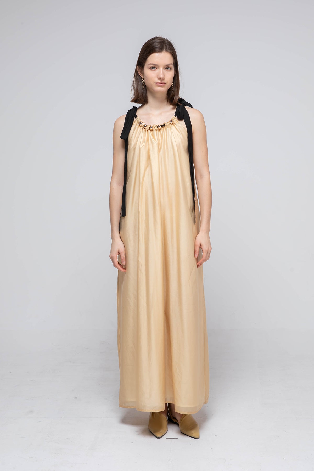 Black ribbon loose fit shirring maxi dress - fasfas