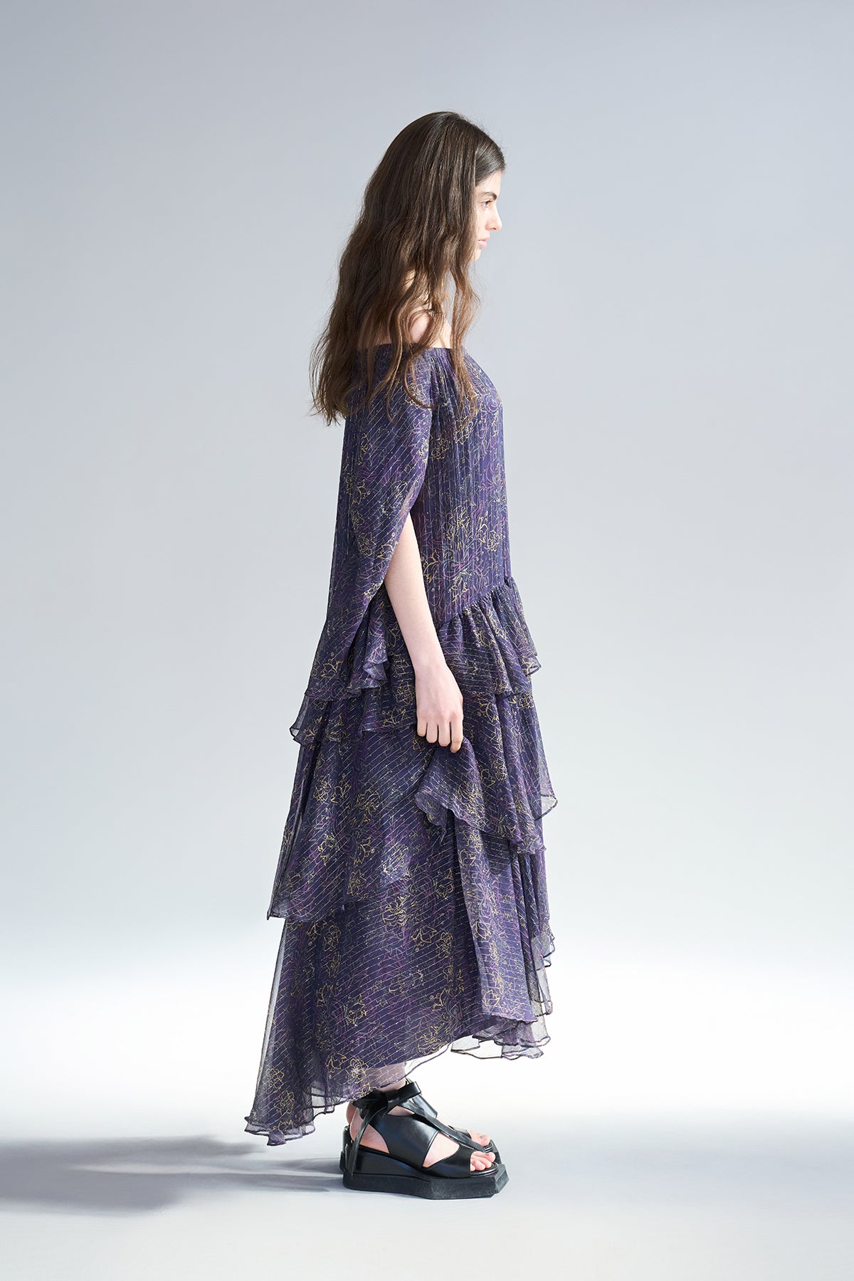 Paisley print off-shoulder asymmetric tiered maxi dress - fasfas