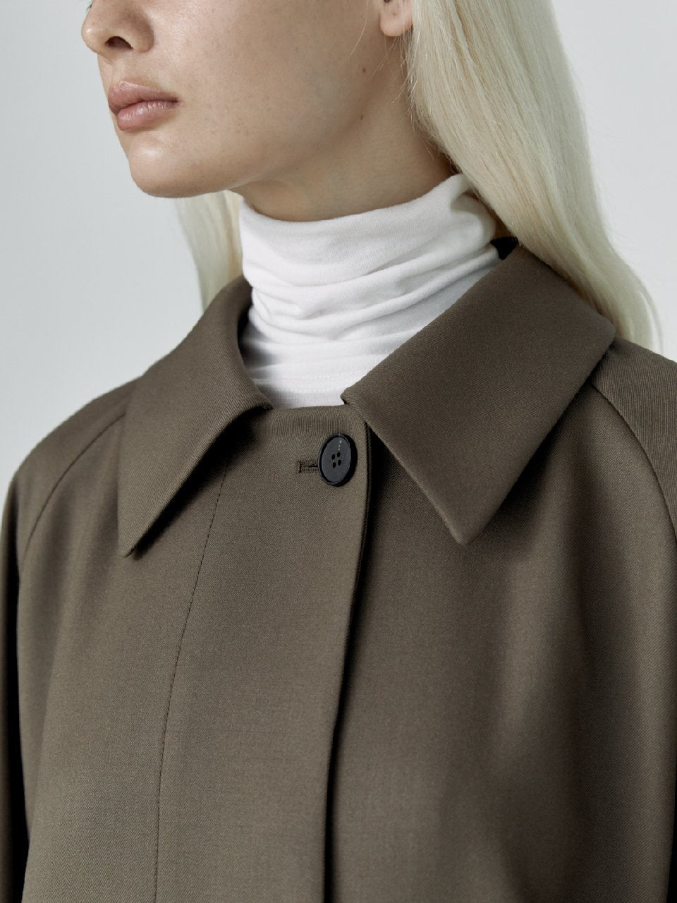 Rohe spread collar coat taupe - fasfas