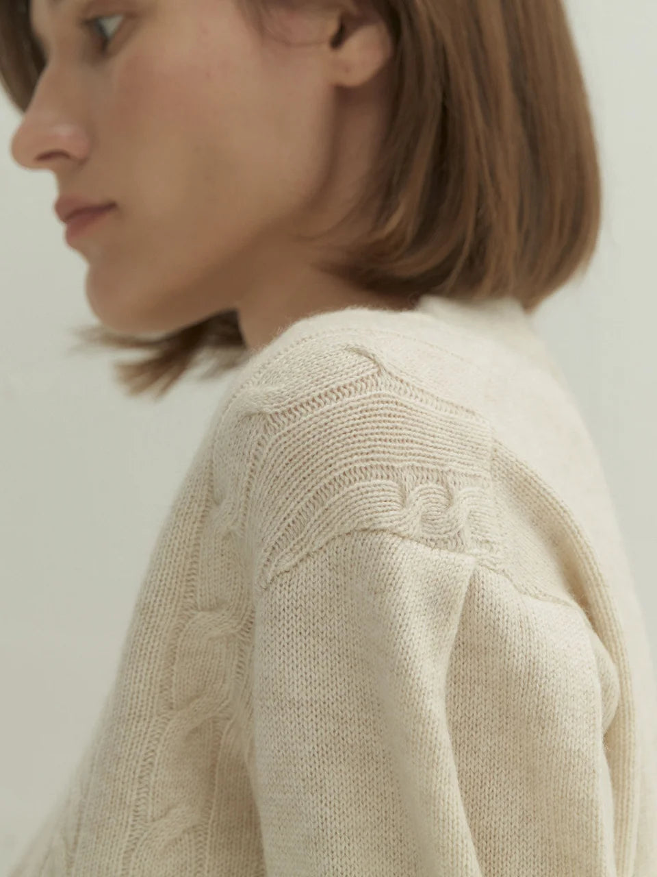 Sara cable sweater custard ivory - fasfas