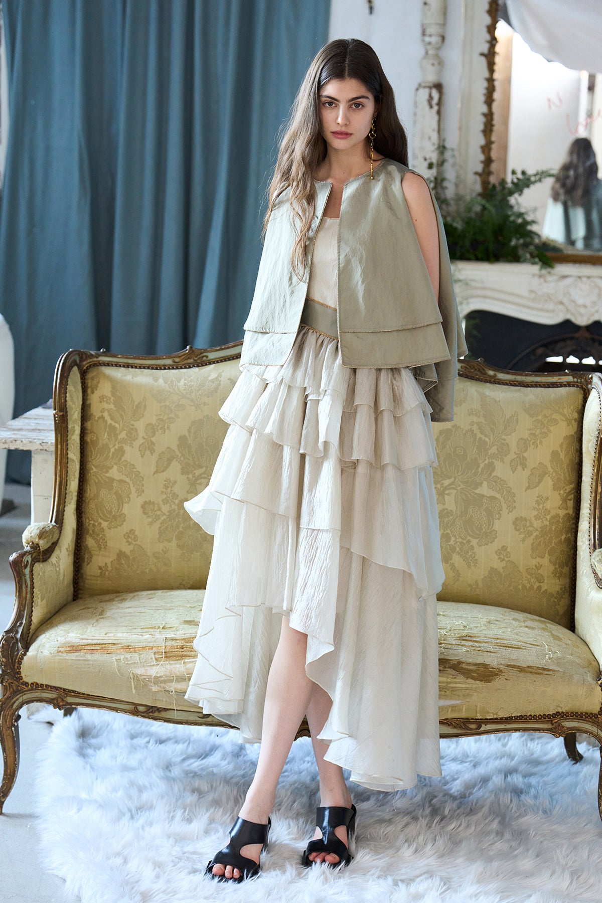 Sleeveless layered asymmetric tiered long dress light green - fasfas