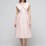Slim fit wide collar sleeveless dress