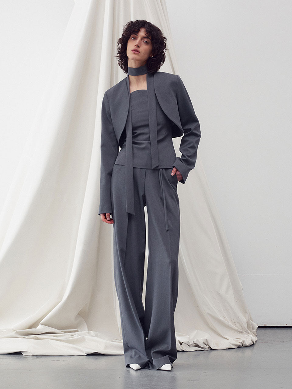 Straight leg belted trouser charcoal - fasfas