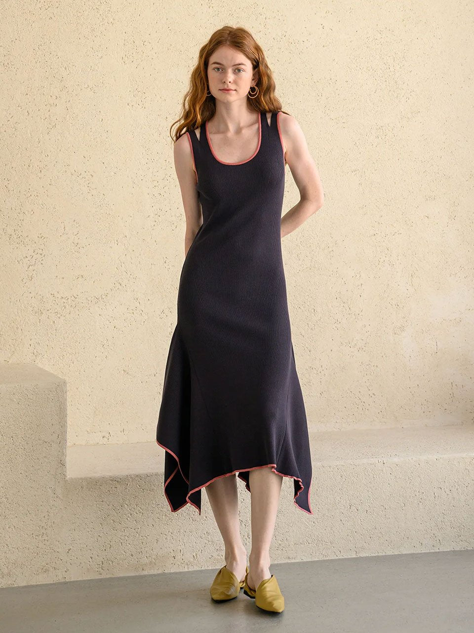 Stretch-knit asymmetric dress black - fasfas