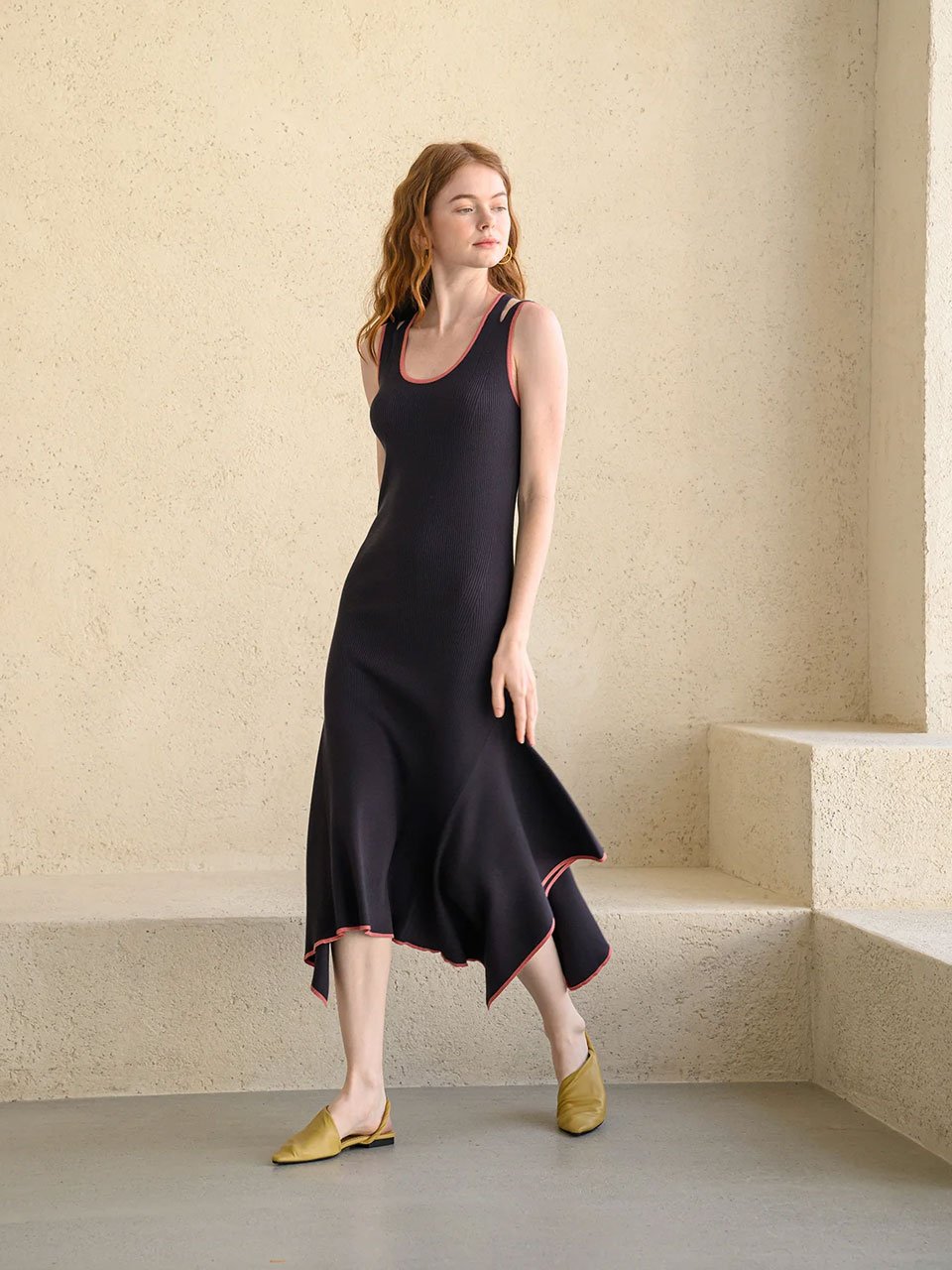 Stretch-knit asymmetric dress black - fasfas