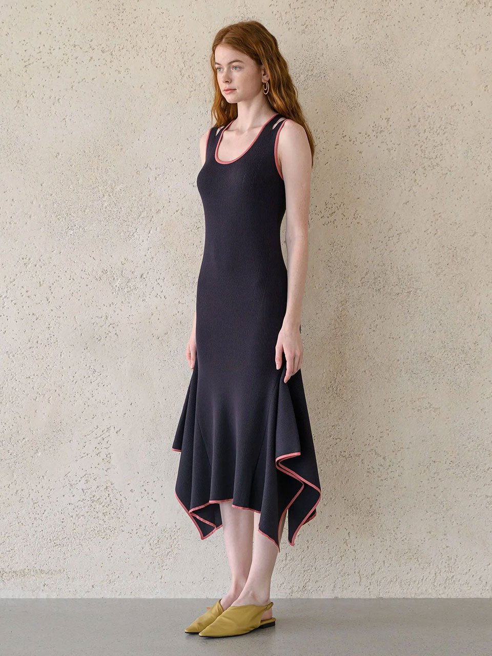 Stretch-knit asymmetric dress black - fasfas