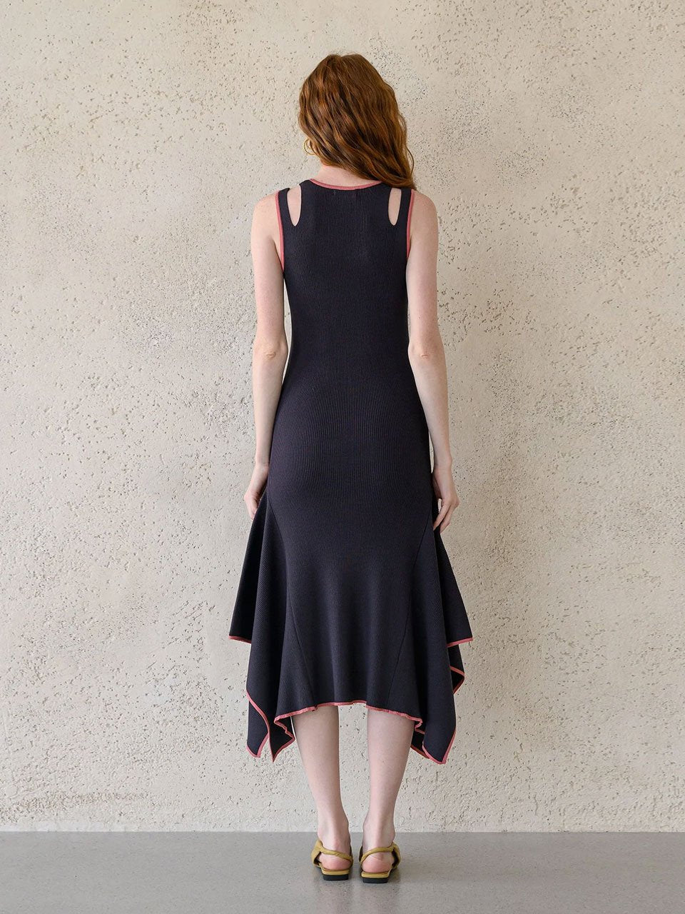 Stretch-knit asymmetric dress black - fasfas