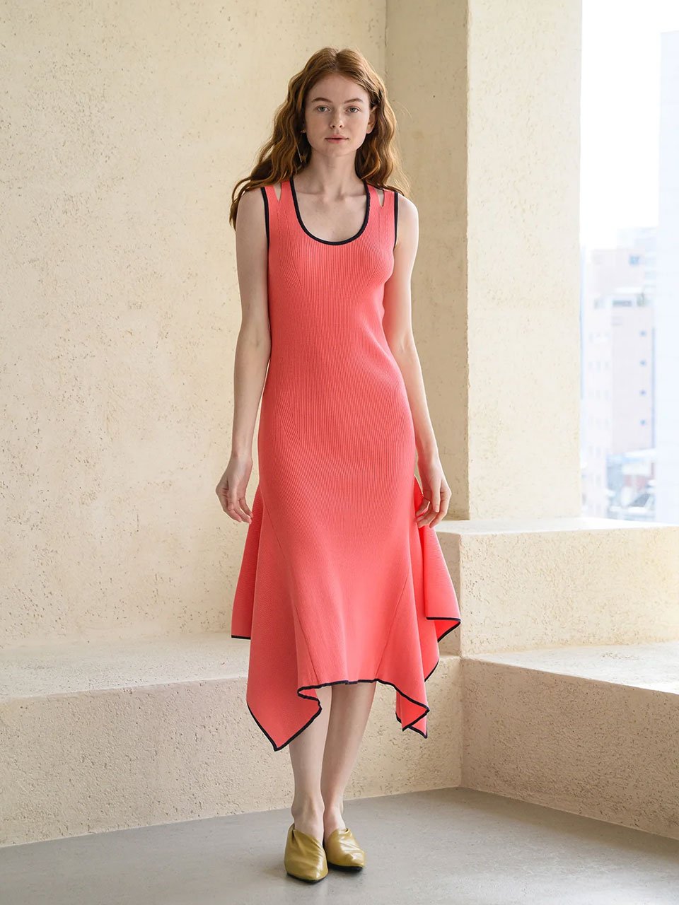 Stretch-knit asymmetric dress coral - fasfas
