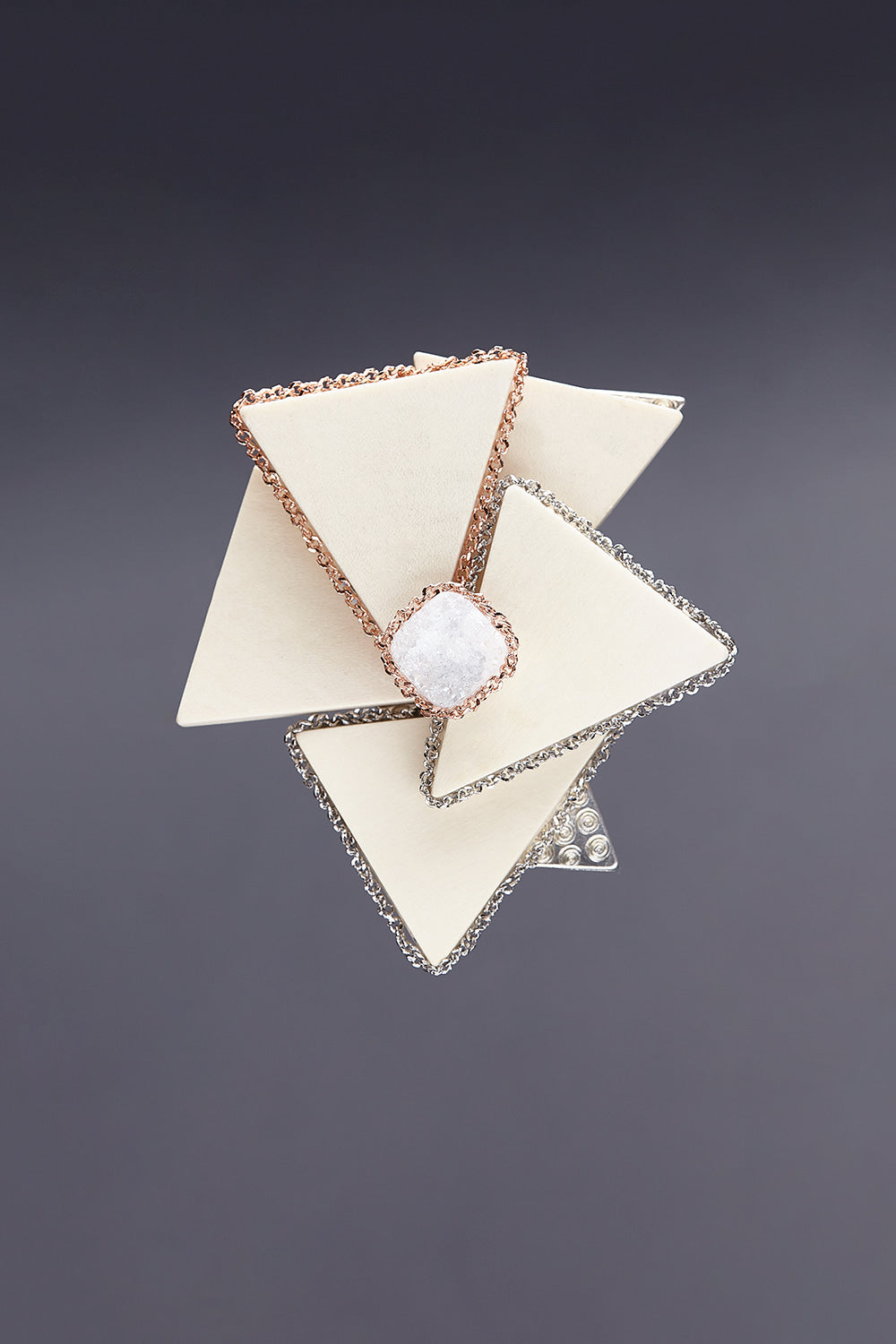Subtlety feast brooch druzy agate - fasfas