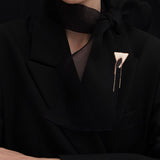 Subtlety joli brooch onyx - fasfas