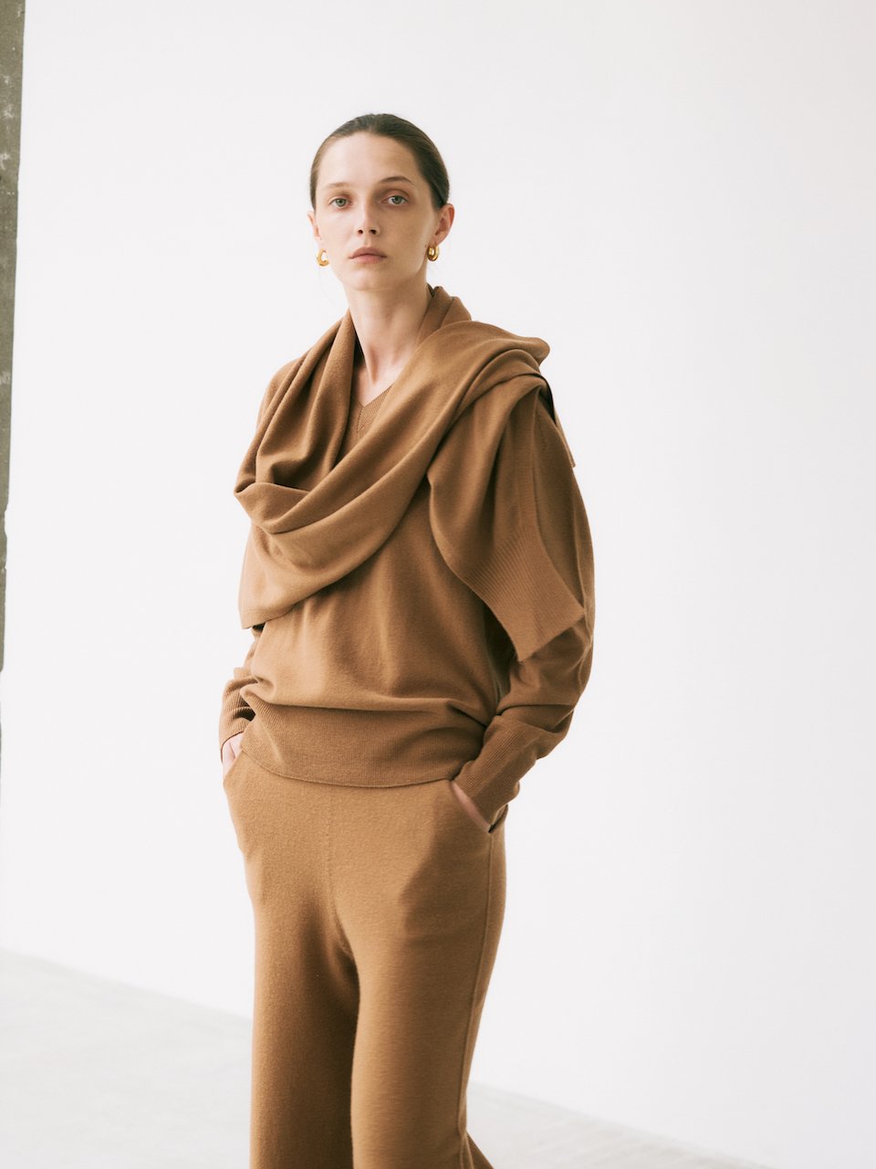 V-neck pullover camel – italy cashmere 20% - fasfas