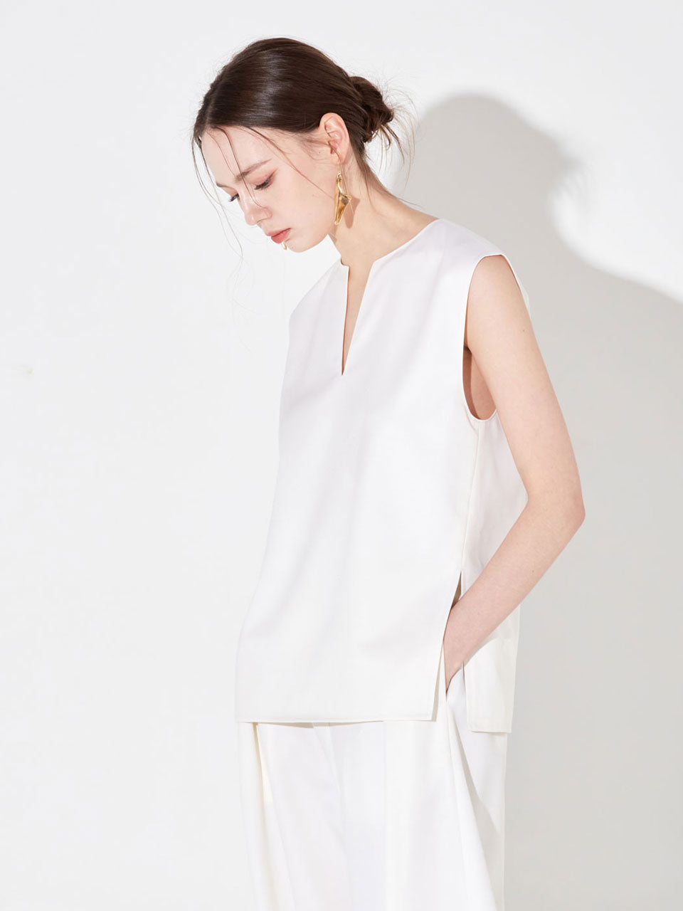 Eva deep v-neck top ivory - fasfas