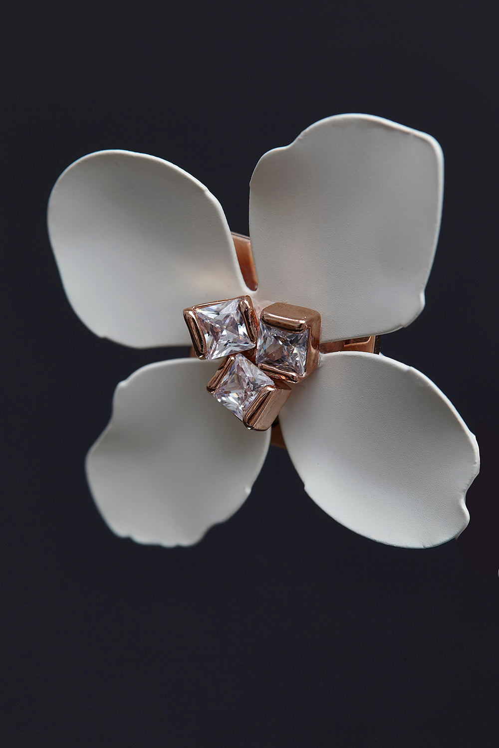 Fleur brooch ivory - fasfas