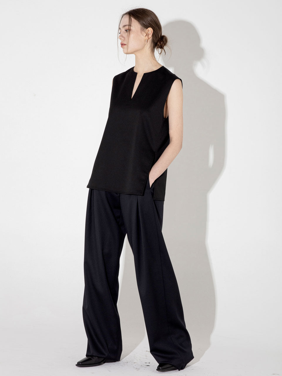 Eva deep v-neck top black - fasfas
