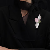 Chic leaf brooch pink - fasfas