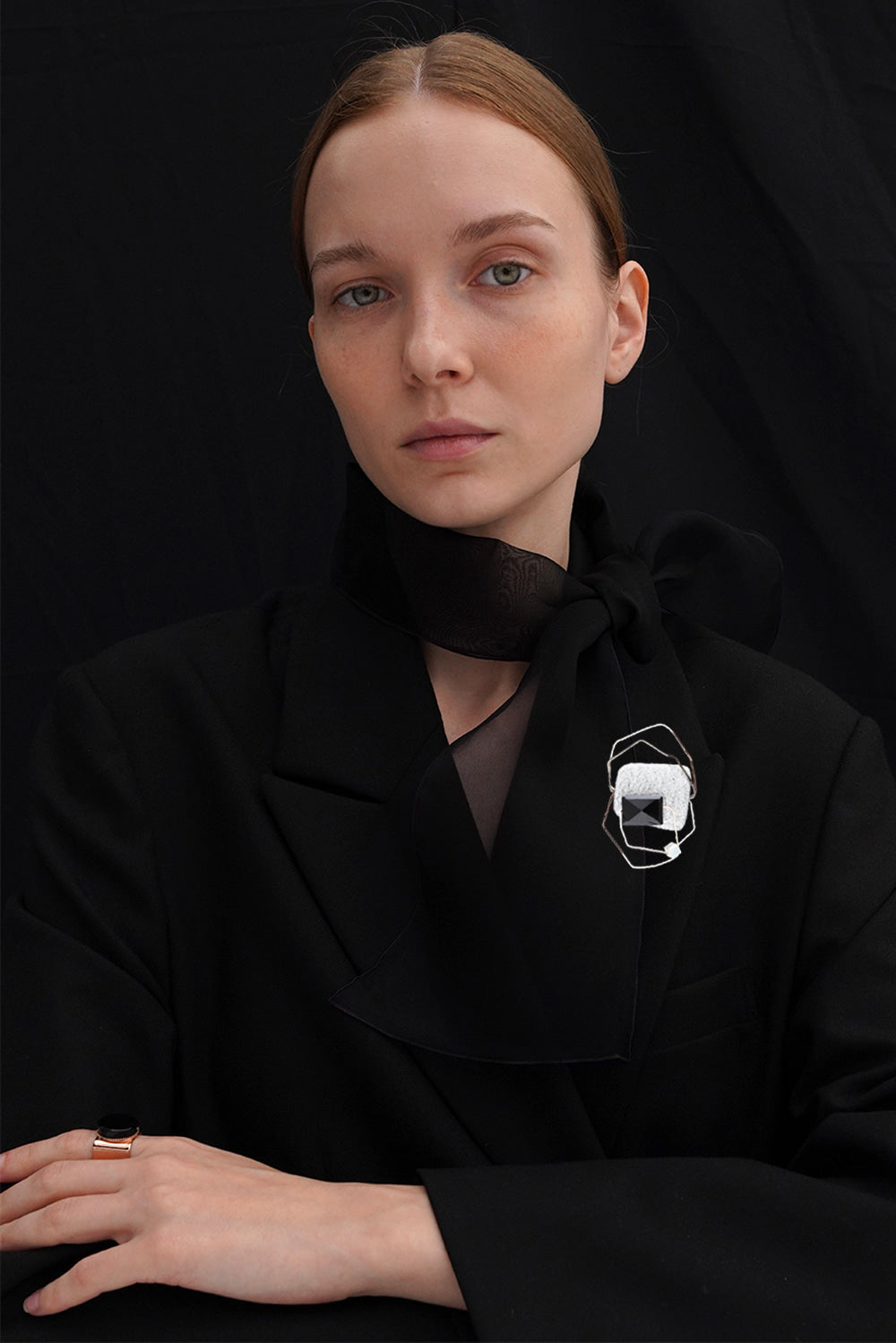 Onyx geometric brooch - fasfas