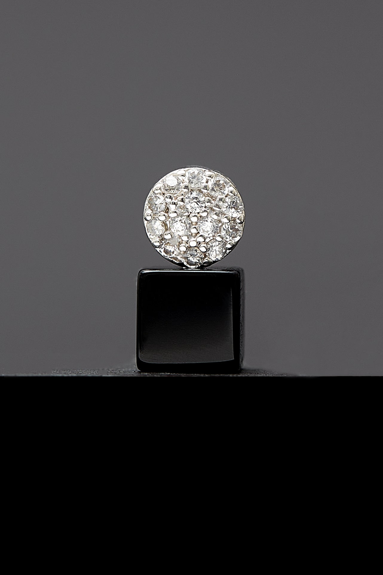 5mm onyx cubic earrings(clip-on–option) - fasfas