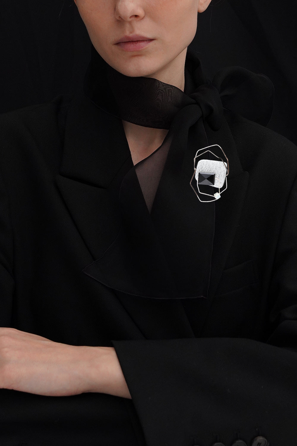 Onyx geometric brooch - fasfas