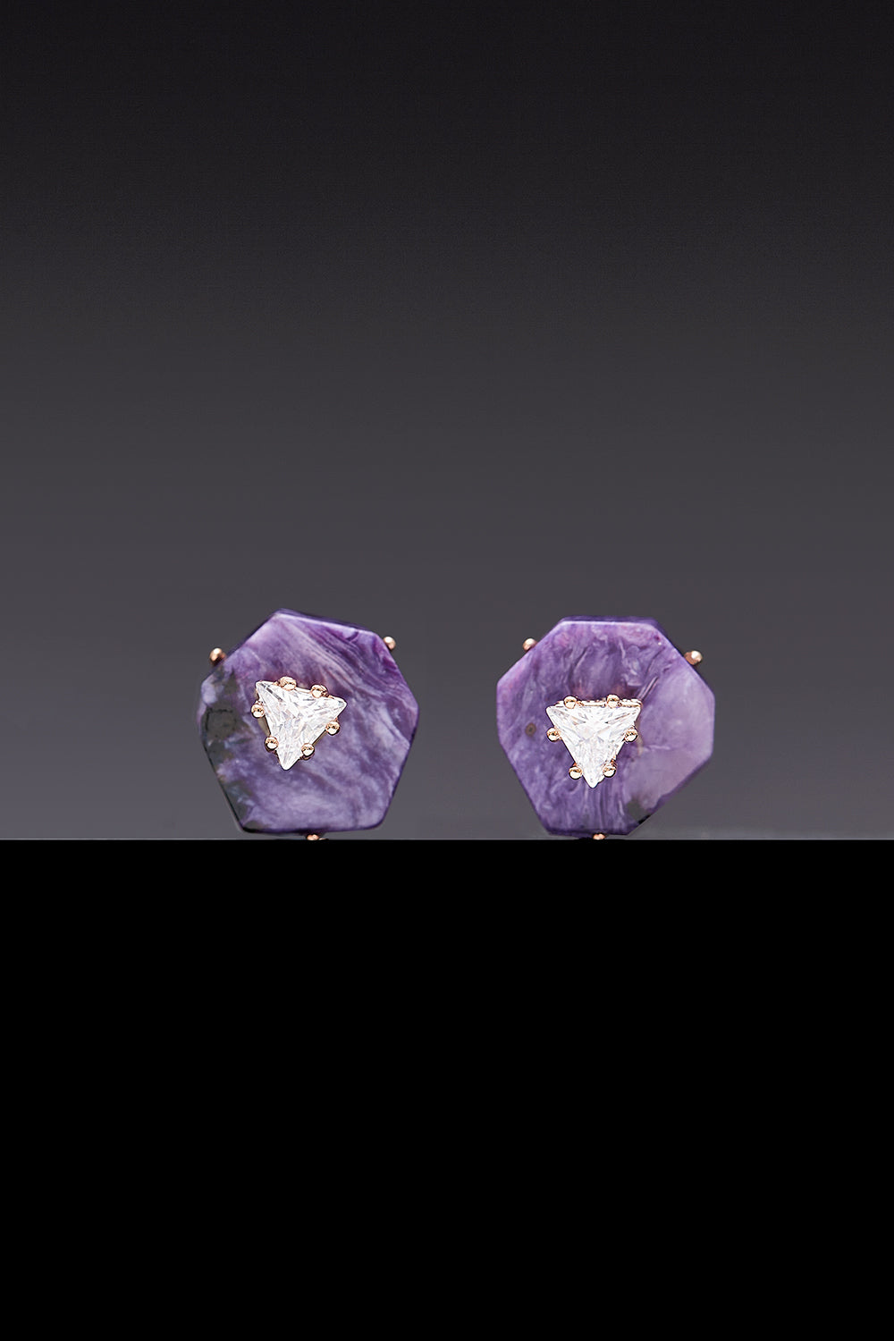 Charoite core poise earrings(clip-on earrings) - fasfas