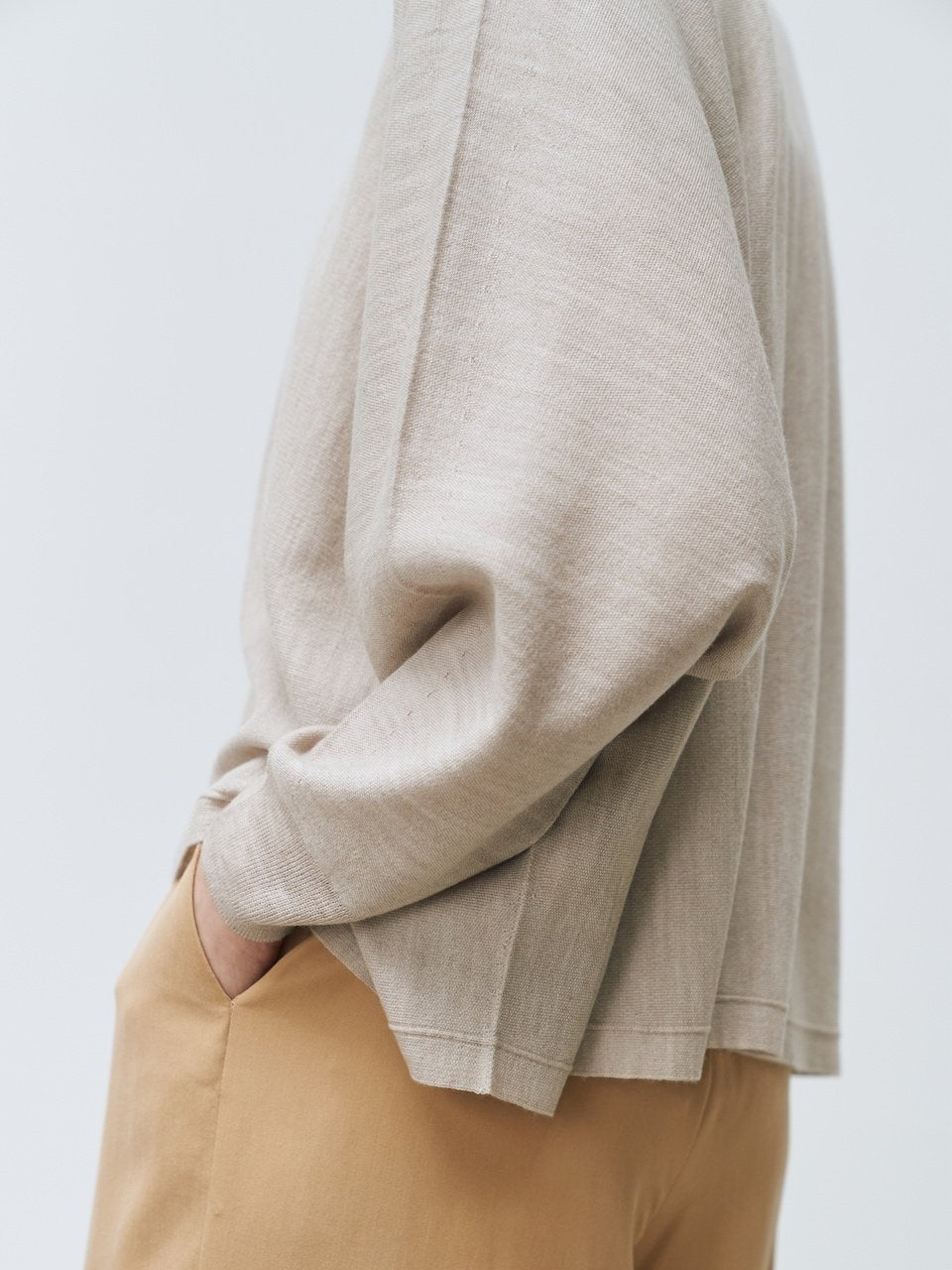 V-neck loose pullover beige - merino mercerized wool 100% – - fasfas