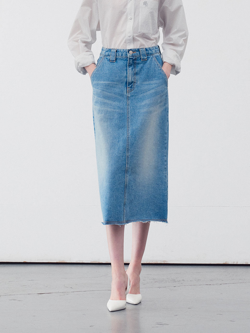 Denim a-line midi skirt mid blue - fasfas