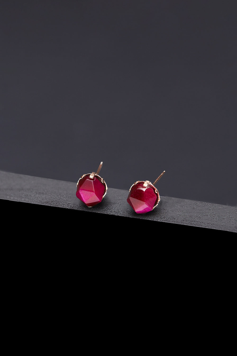 8mm cherry tigereyes core earrings(clip-on-option) - fasfas