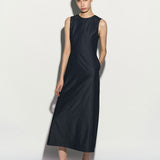 Open back sleeveless dress