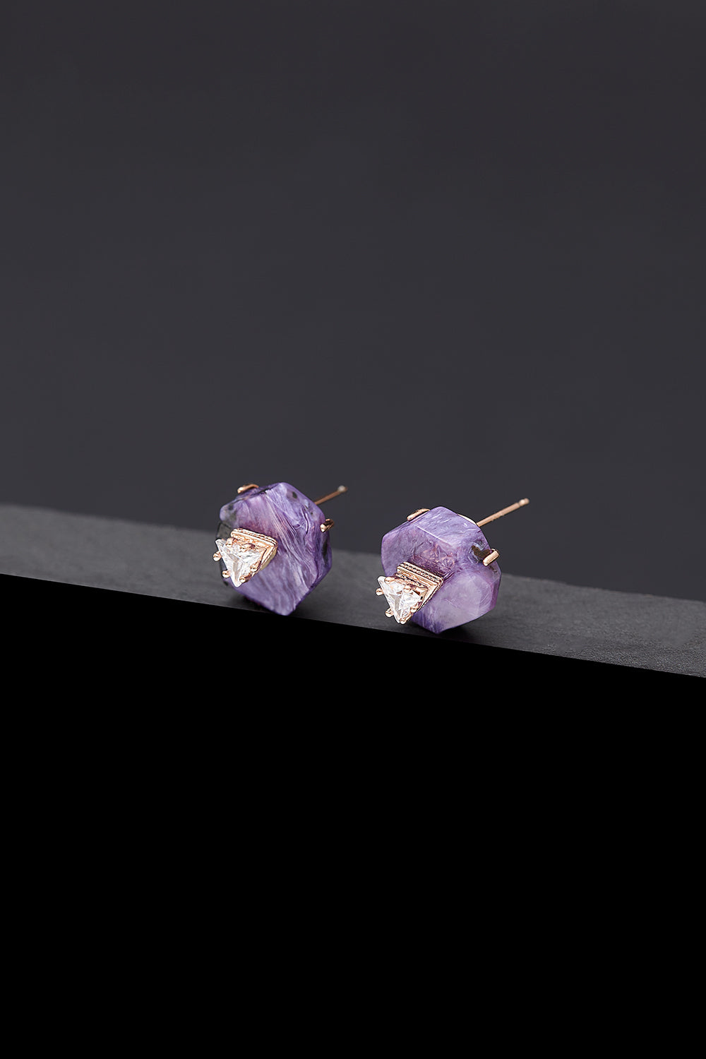 Charoite core poise earrings(clip-on earrings) - fasfas