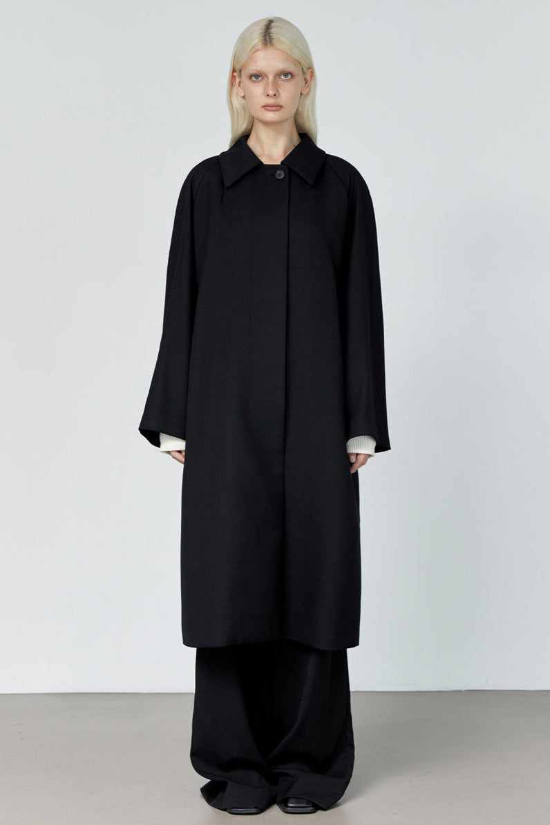 Rohe spread collar coat black - fasfas