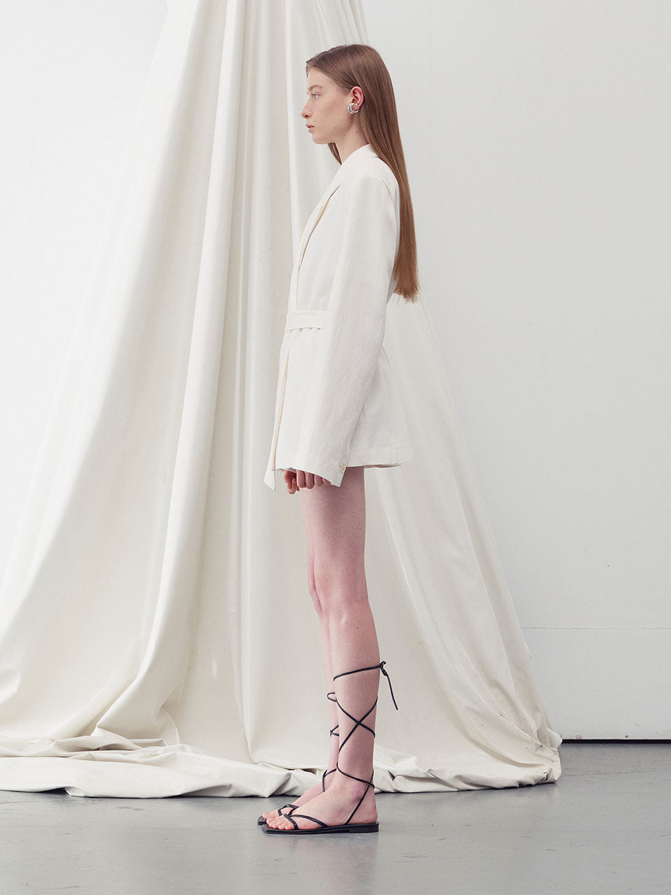 D-ring belted jacket Ivory - fasfas