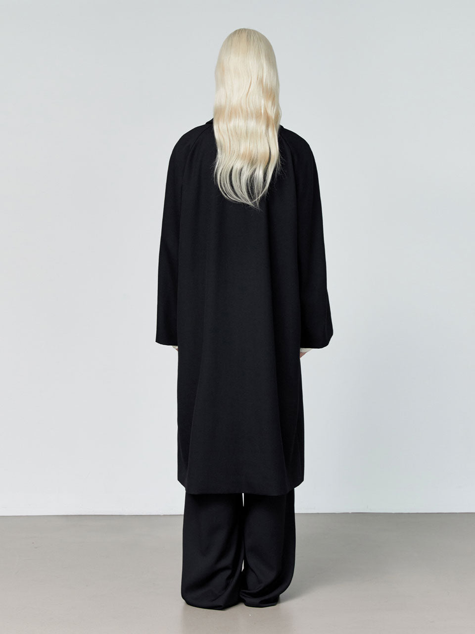 Rohe spread collar coat black - fasfas